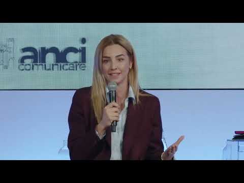 L'intervento della sindaca di Genova Silvia Salis all'assemblea Anci di Bologna