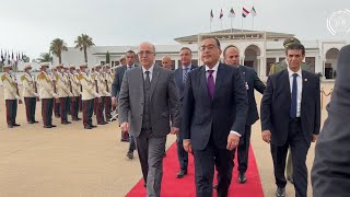 الوزير الأول يودع رئيس مجلس الوزراء المصري لدى مغادرته للجزائر