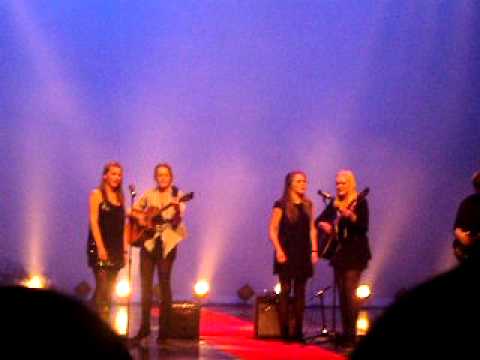 Vondelrevue 2010, Roos, Sarah, Berneja, Rozemarijn en thijs