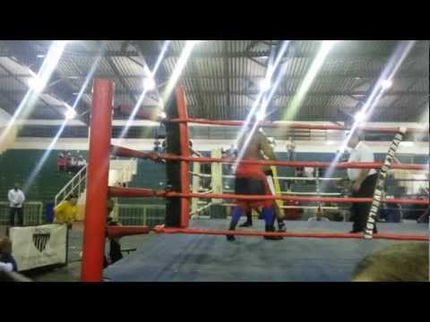 Mogale`s Boxe Fight 1 round.wmv