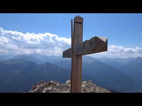 download lagu mp3 mp4 Grande Traverse Des Alpes, download lagu Grande Traverse Des Alpes gratis, unduh video klip Grande Traverse Des Alpes