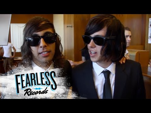 Pierce The Veil - Behind The Scenes of "King For A Day"
