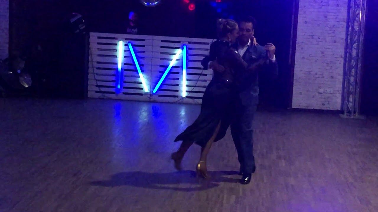 Agata Jargilo, Edison Chaves