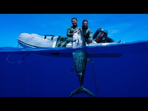 Spearfishing Giant Dogtooth Tuna on Dinghy while Sailing the South Pacific Islands