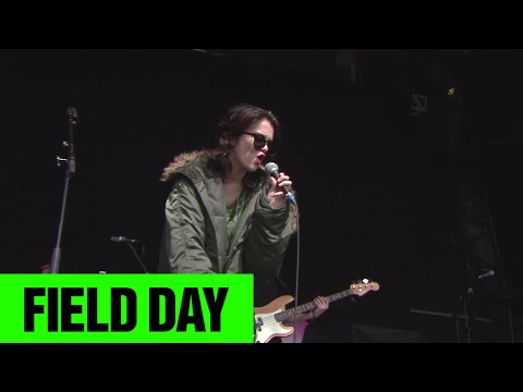 Sky Ferreira - You're Not The One | Field Day 2014 | FestivoTV