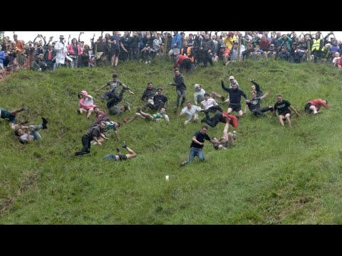 Multiple injuries after 2022 Jubilee Cheese Rolling Contest in the UK