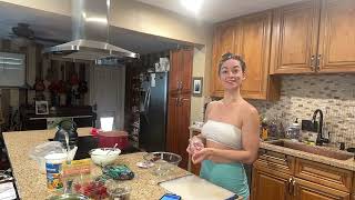 tossing my favorite salad ?