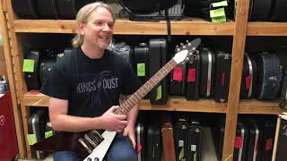 Video thumbnail for Gibson Flying V by Bizarre Guitar