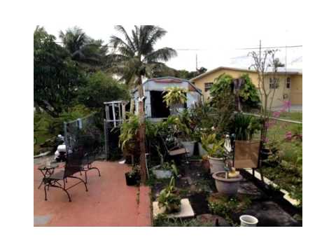 322 Florida Blvd,Miami,FL 33144 Residential Income En Venta
