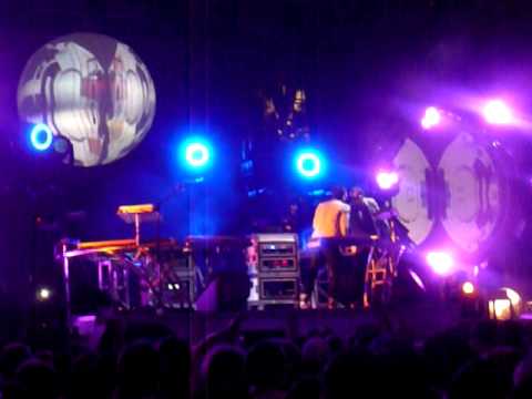 I'M IN COACHELLA BITCH! 2009 - The Crystal Method Feat. LMFAO