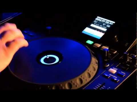 Gemini CDJ-700 DJ Battle w/ DJ Diego Ruiz and DJ MentPlus