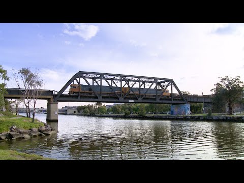 2XW4 Pacific National Steel Train  (29/9/2009) - PoathTV Australian Railways