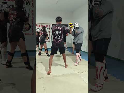 UN POCO DE THERAPY IN PITBULL GYM JUNÍN DE LOS ANDES....