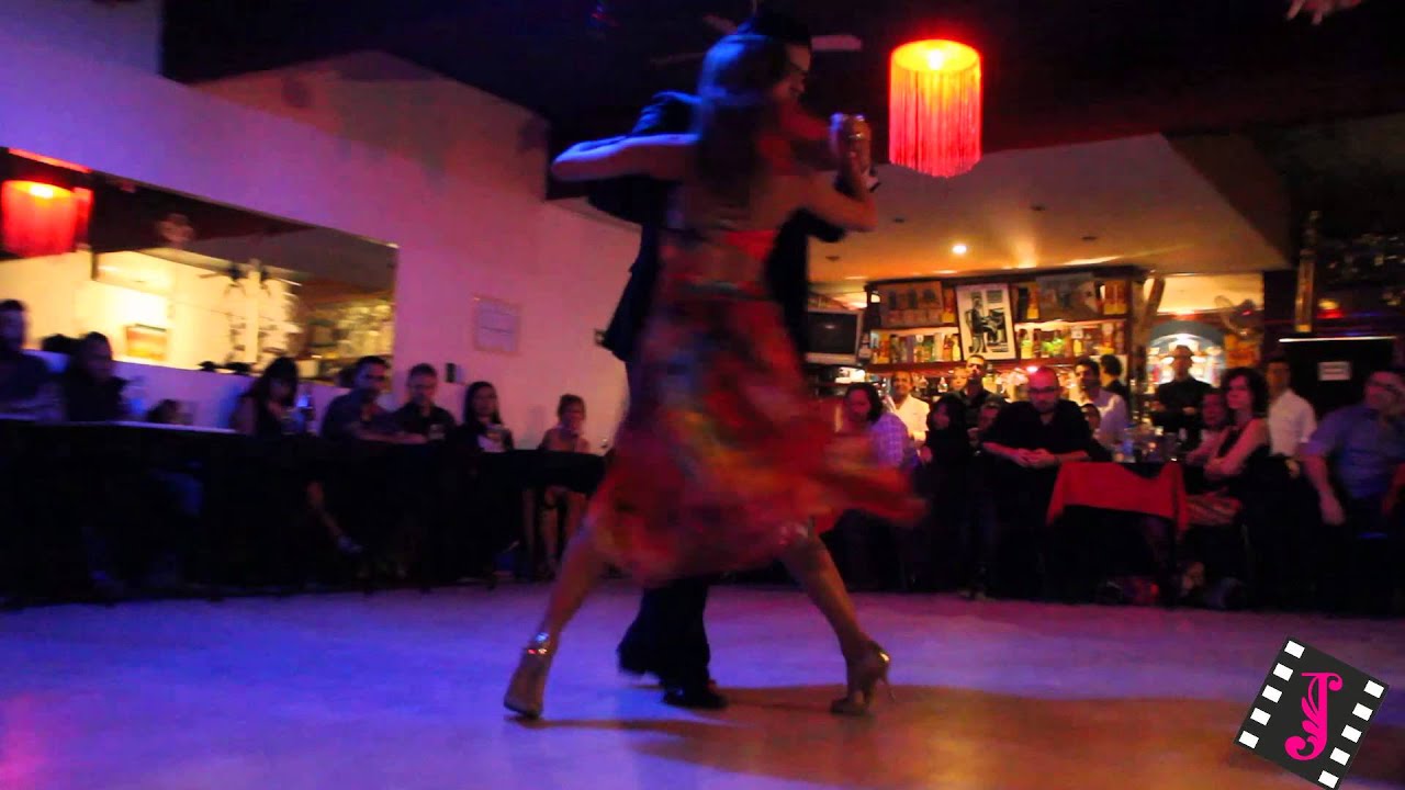 Donato Juarez y Carolina Del Rivero en MILONGA10 01/02