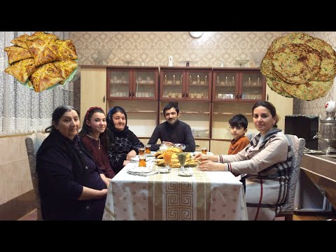 Two different recipes\Khachapuri from Georgian cuisine\Vegetable bread from Arabic cuisine