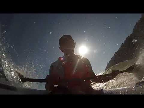 Running Swell City on the Columbia River Gorge - surfski
