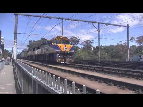 VL360 VL356 on Freight near South Yarra