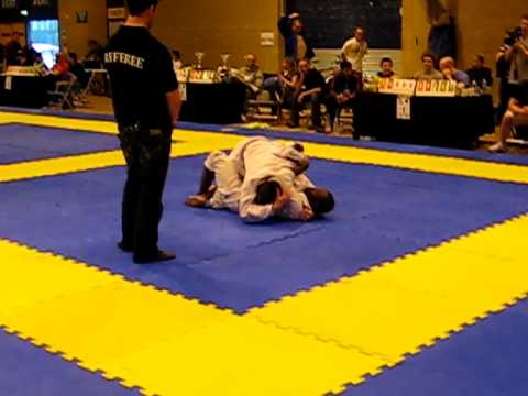 British BJJ Open 2010 - Blue Belt Absolute 1/4 Finale