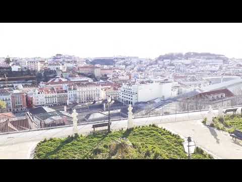 caminhando pelo bairro - jardim/ miradouro de S. Pedro de Alcântara, Lisboa, Portugal