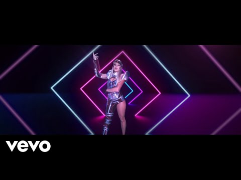 Danna Paola, Sebastián Yatra - No Bailes Sola