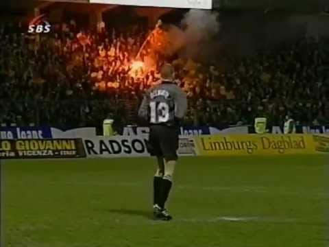 Roda JC - Vicenza Calcio 1998 sfeer bij opkomst