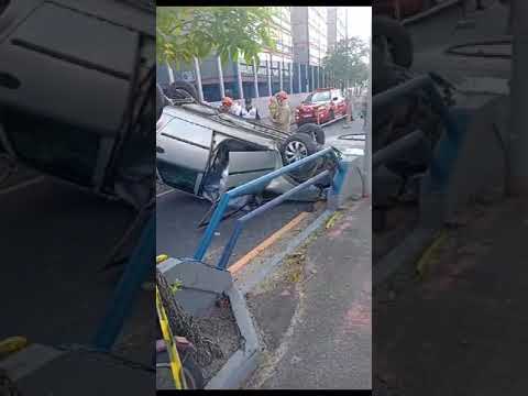 Homem morre após capotamento na  28 de Março; vídeos - Campos 24 Horas | Seu Jornal Online.