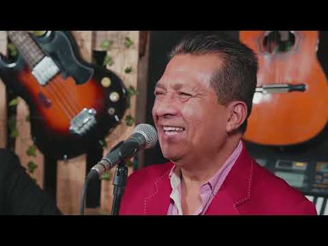 El ARTISTA del PUEBLO MAXIMO ESCALERAS en CANTANDO con EL VIEJO LUCHO
