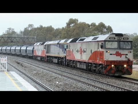 El Zorro Grain Train At East Maitland (4/6/2010) - PoathTV Australian Railways