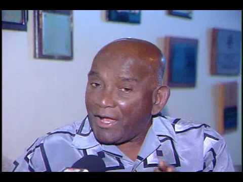 joseito mateo abre su patio a todos