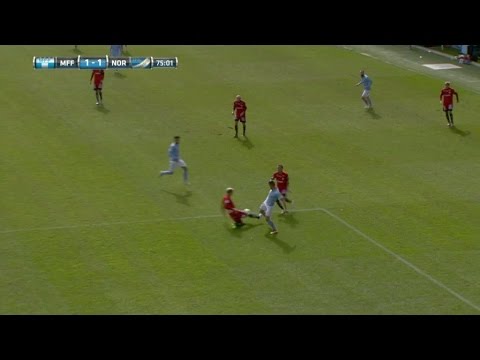 Straffsituationerna i premiären - Rosenberg inblandad i båda - TV4 Sport