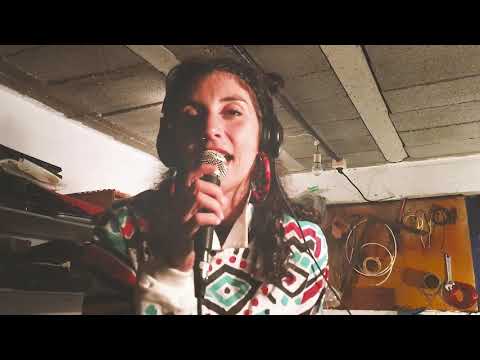 FEMININE HI-FI ONLINE SESSIONS - HIGH PAW