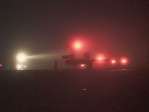 4AM5 Freight Train At Level Crossing In Heavy Fog (28/4/2011) - PoathTV Australian Railways