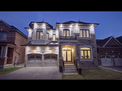 Welcome to 48 Viva Gardens in North Oakville!