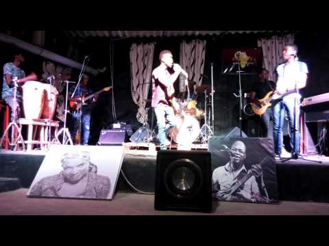 FRANKARMEL EN PREMIERE PARTIE DU CONCERT DE LA REINE ASSY KIWAH