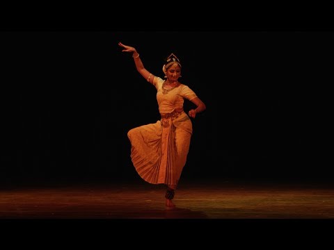 Sandhya Raju performs Anandanarthana Ganapathim