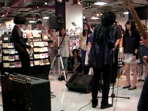 Ainotamenishis at HMV Shibuya  July 30, 2010 #3