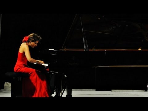 GRANADOS Spanish dance No 2 (Oriental)  by concert pianist Stéphanie ELBAZ