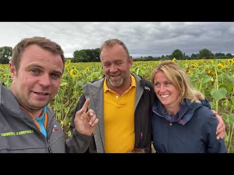 Day511 #OLLYBLOGS OSR CUT AS. FASTRAC CHASES THE COMBINE OUT  THE FIELD + HAYCAP#AnswerAsAPercent