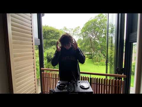 a rainy day melodic techno mix