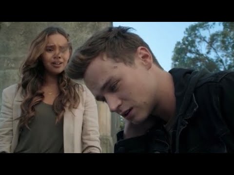 13 Reasons why 4x8 - Jess finds Justin doing drugs
