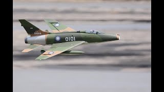 遙控模型F-100超級軍刀 R/C