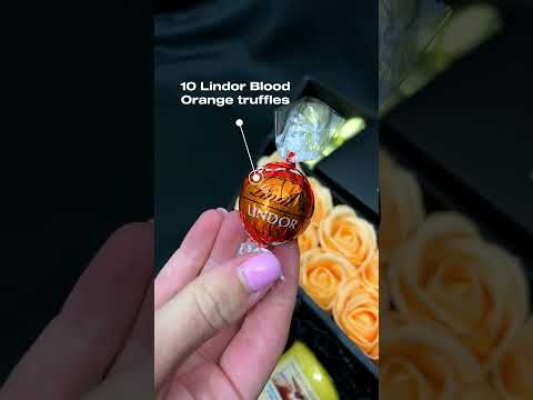 Lindt Lindor & Yankee Candle Signature Chocolate Bouquet With Peach Roses