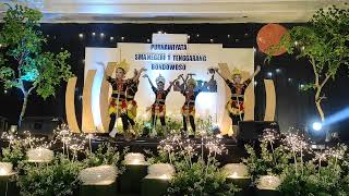 Download lagu Tari 'Geger bumi wengker', oleh siswa ekstra Tari smasga pembina bu Mira mp3