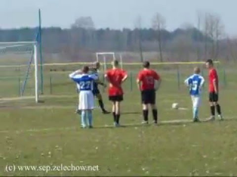 2009.04.04 Sęp Żelechów (trampkarze) - Korona Olszyc: bramka Kuby Kapczyńskiego na 1:1