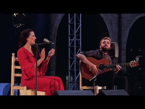 Alba Carmona y Jesús Guerrero (Tangos de Triana) en el Festival DESVARÍO · FLAMENCO 22 NOU BARRIS