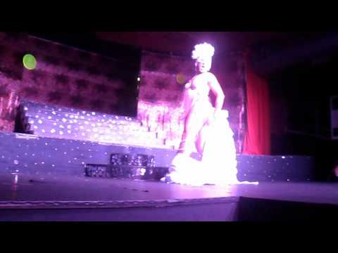 Beatriz Über -Especial Stripperella Über -Danger Dance Club 21.07.2012