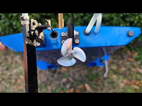 Testing A Couple Odd Props Proboat UL-19 - Rc Hydroplane