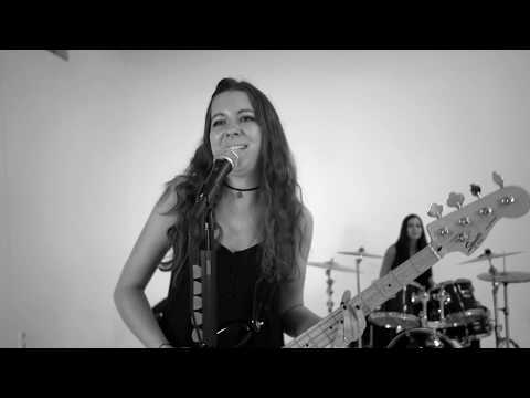 Freak out Girl - Hier und Jetzt (Official Video)