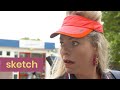 Jaloerse moeders op het schoolplein | Sketch | Het Klokhuis