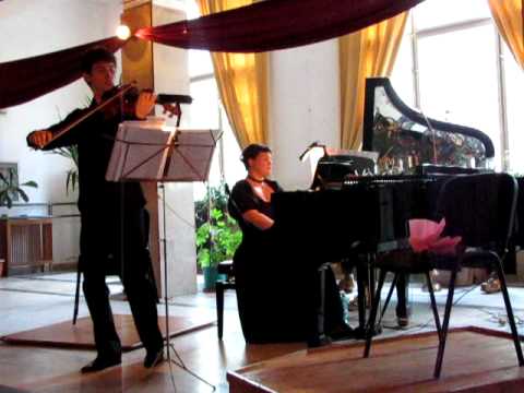 Roxana-Yvonne Cosereanu & Sascha Bota playing Diamandi Gheciu